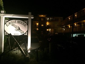 Eagle House Motel
