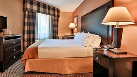 Holiday Inn Express Saugus Logan Airport