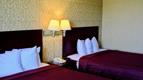 Riverview Inn & Suites