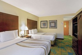 La Quinta Inn & Suites by Wyndham Boston Somerville