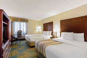 La Quinta Inn & Suites by Wyndham Boston Somerville