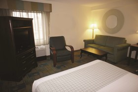 La Quinta Inn & Suites by Wyndham Boston Somerville