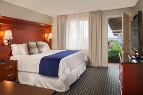 Ocean Mist Beach Hotel & Suites