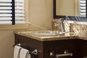 Ocean Mist Beach Hotel & Suites
