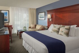 Ocean Mist Beach Hotel & Suites