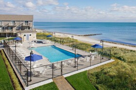 Ocean Mist Beach Hotel & Suites