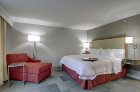 Hampton Inn & Suites Springfield/Downtown