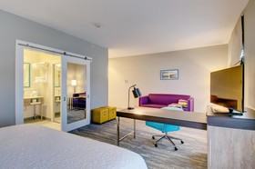 Hampton Inn & Suites Boston Stoughton