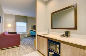 Hampton Inn & Suites Boston Stoughton