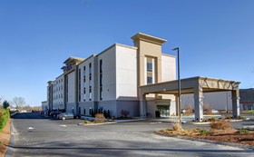 Hampton Inn & Suites Boston Stoughton