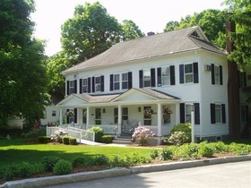Publick House Historic Inn