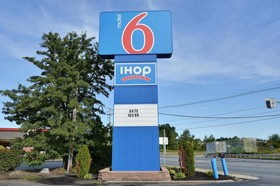 Motel 6 Tewksbury