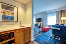 Hampton Inn and Suites Boston/Waltham