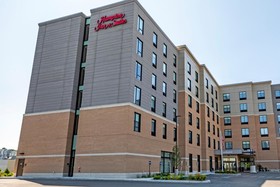 Hampton Inn and Suites Boston/Waltham