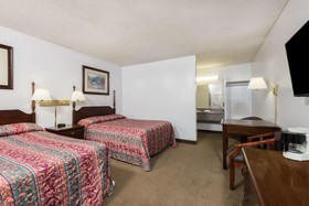 Travelodge by Wyndham Cape Cod Area