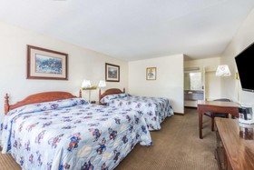 Travelodge by Wyndham Cape Cod Area