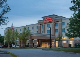 Hampton Inn & Suites