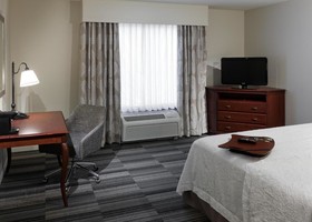 Hampton Inn & Suites