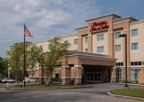 Hampton Inn & Suites