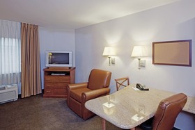 Candlewood Suites West Springfield