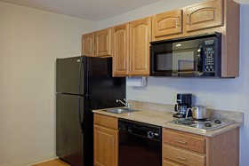 Candlewood Suites West Springfield