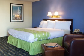 Tidewater Inn