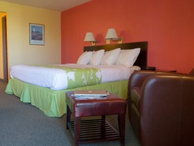 Tidewater Inn