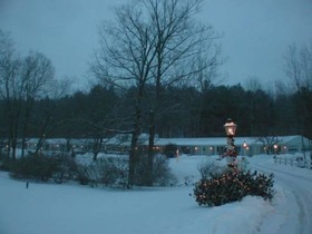 1896 House Country Inn - Brookside & Pondside