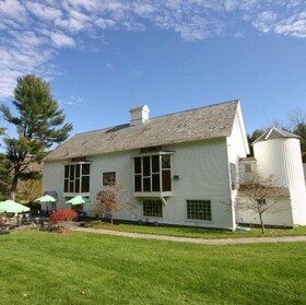 1896 House Inn & Country Lodgings