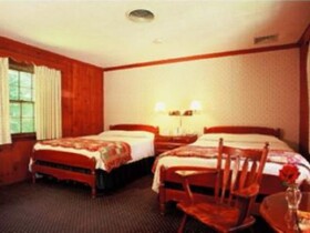 1896 House Inn & Country Lodgings
