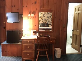 1896 House Inn & Country Lodgings