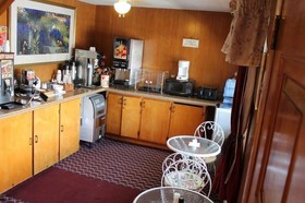 Cozy Corner Motel