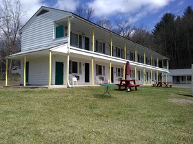 Green Valley Motel