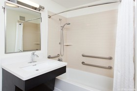 Sonesta Simply Suites Detroit Ann Arbor