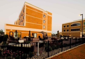 Courtyard Bay City