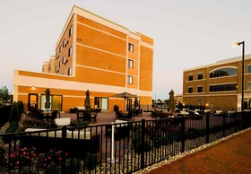 Courtyard Bay City