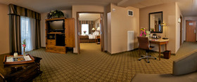 DoubleTree by Hilton Hotel Bay City - Riverfront