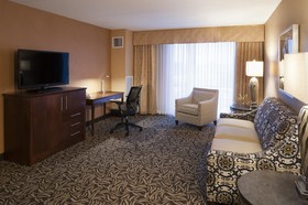 DoubleTree by Hilton Hotel Bay City - Riverfront