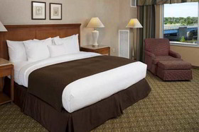 DoubleTree by Hilton Hotel Bay City - Riverfront