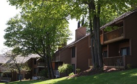 Lakeview Hotel & Conference Center, Summit Village