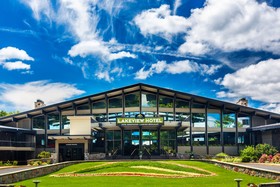 Lakeview Hotel & Conference Center, Summit Village