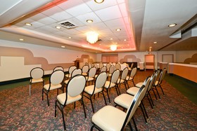 Howard Johnson by Wyndham Benton Harbor/St. Joseph