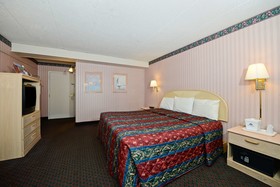 Howard Johnson by Wyndham Benton Harbor/St. Joseph