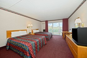 Howard Johnson by Wyndham Benton Harbor/St. Joseph