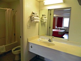 Country Inn & Suites by Radisson, Benton Harbor-St. Joseph, MI