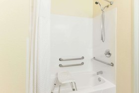 Super 8 by Wyndham Big Rapids