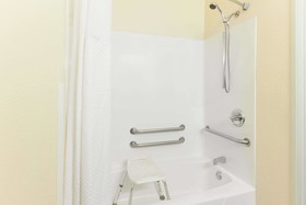 Super 8 by Wyndham Big Rapids