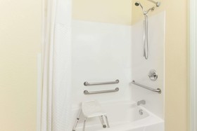 Super 8 by Wyndham Big Rapids