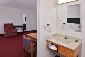 Americas Best Value Inn & Suites