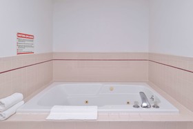 Americas Best Value Inn & Suites